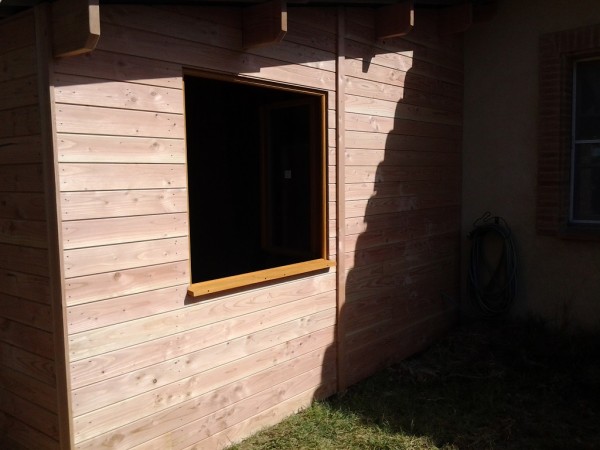 fenêtre 2 ventaux montants en bois